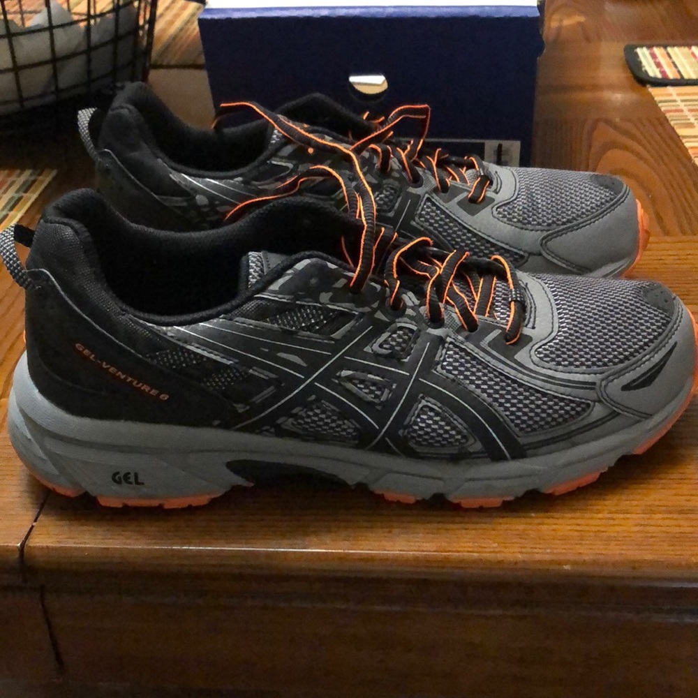 ASICS men’s Gel Venture 6, grey/orange